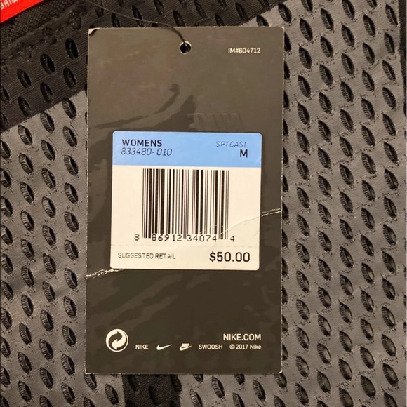 NWT Women’s Nike Jersey - Picture 8 of 9